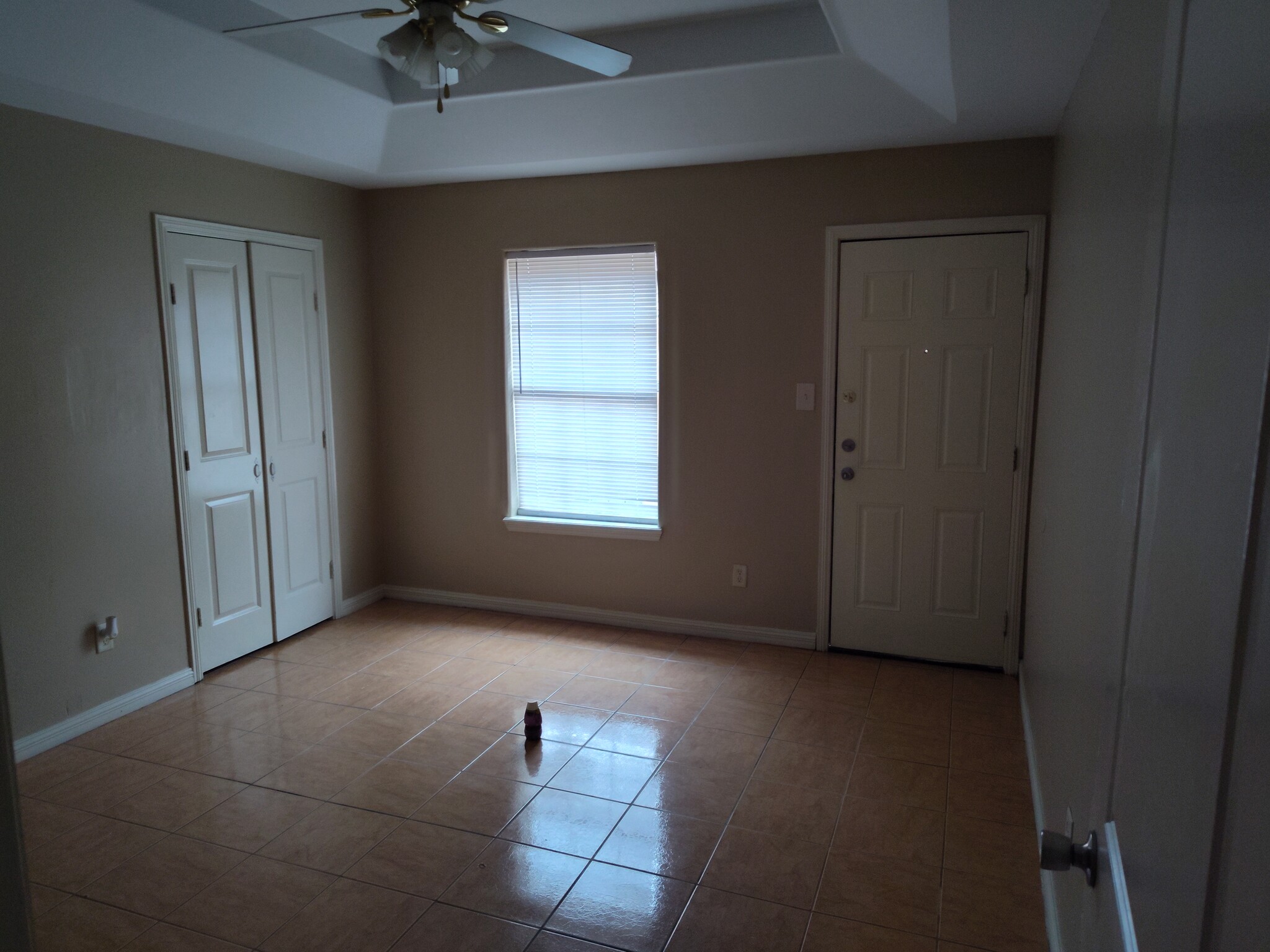 Building Photo - 2117 Aruba Dr