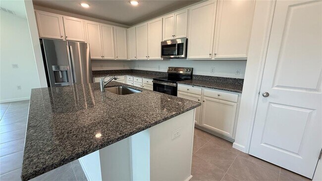 Building Photo - 8888 SW 135th Street Rd