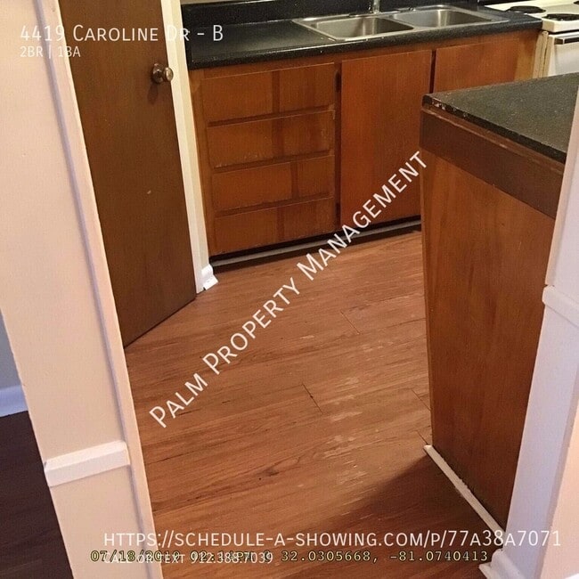 Building Photo - 4419 Caroline Dr
