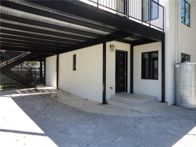 Building Photo - 3311 Speedway