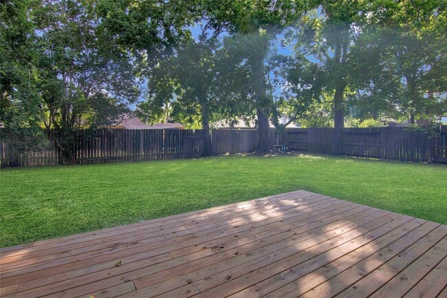 Building Photo - 12811 Golden Tee Ln