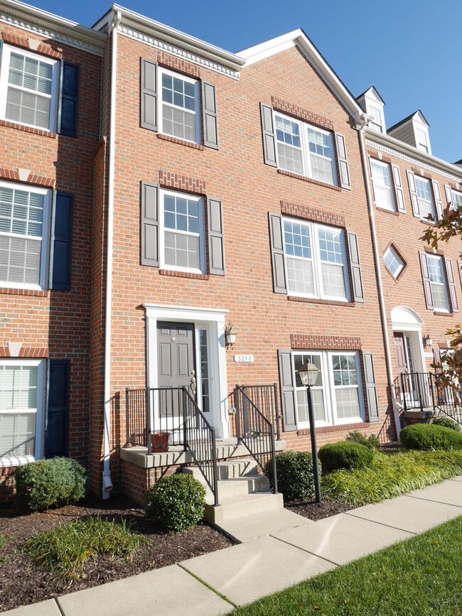 Building Photo - Spacious 4-Bedroom Townhome with Garage in Prime Columbia/Elkridge Location- PENDING APPLICANT