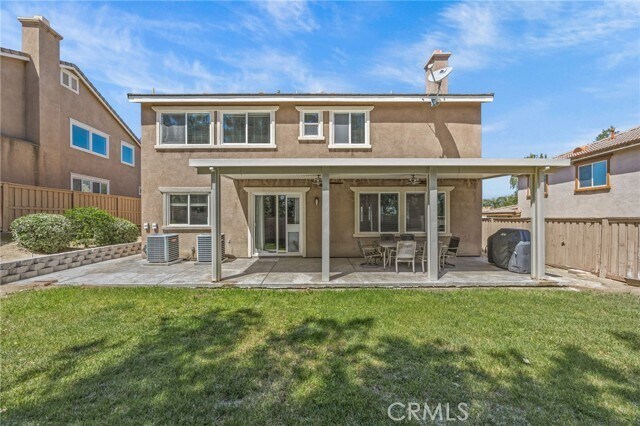 Building Photo - 1620 E 2nd St