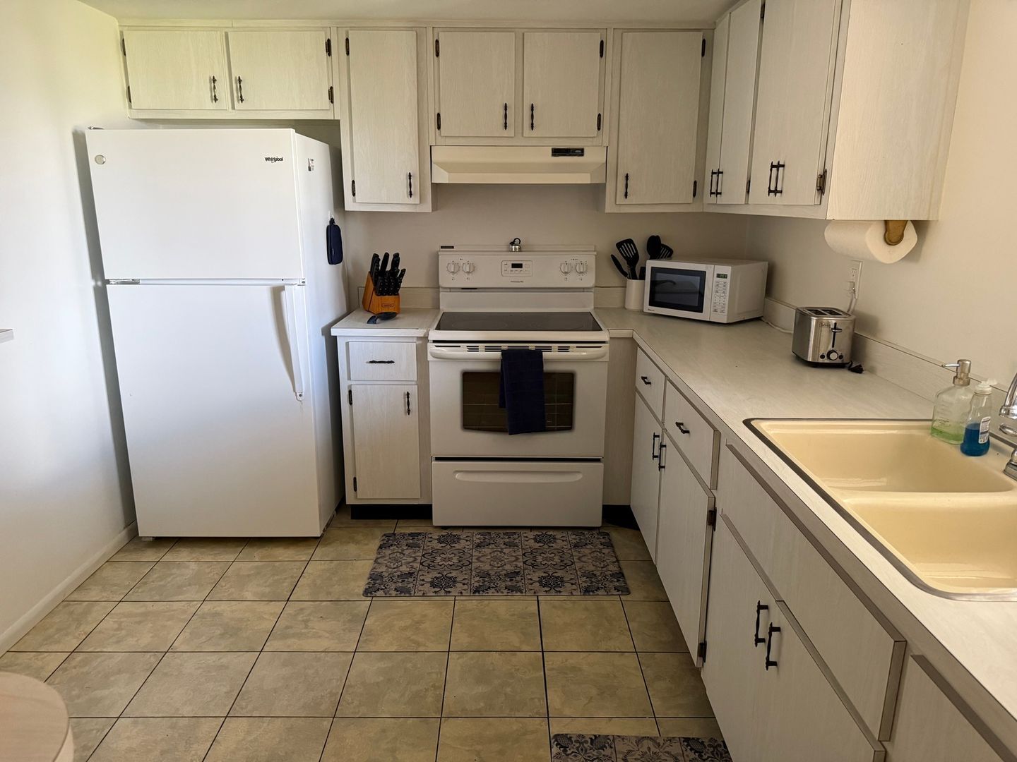 Building Photo - 8513 Dominican Ct