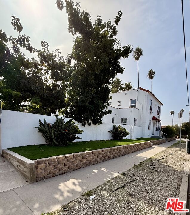 Building Photo - 3900 2nd Ave