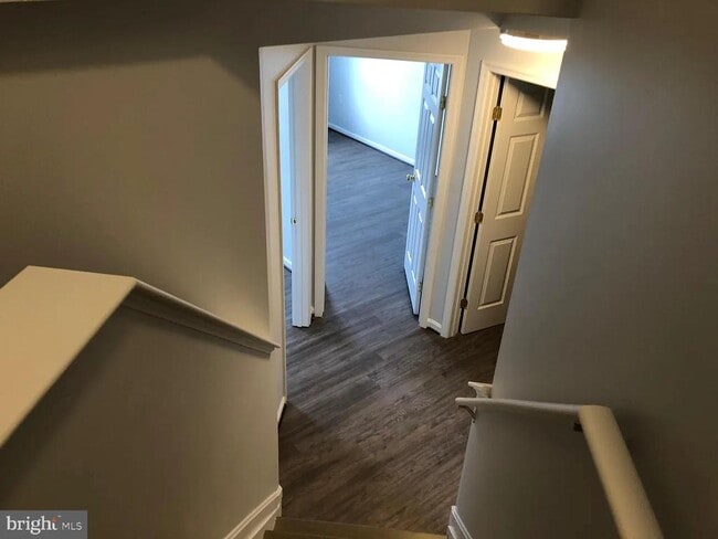 Building Photo - 1905 Bulrush Ct