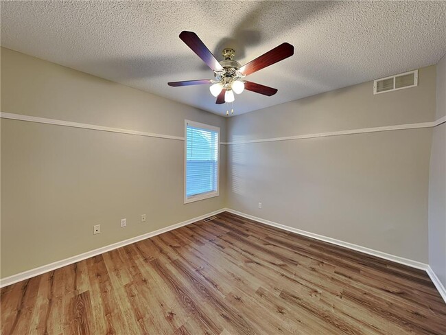 Building Photo - 10065 42nd St NE