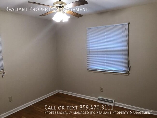Building Photo - 2135 Tamarack Dr
