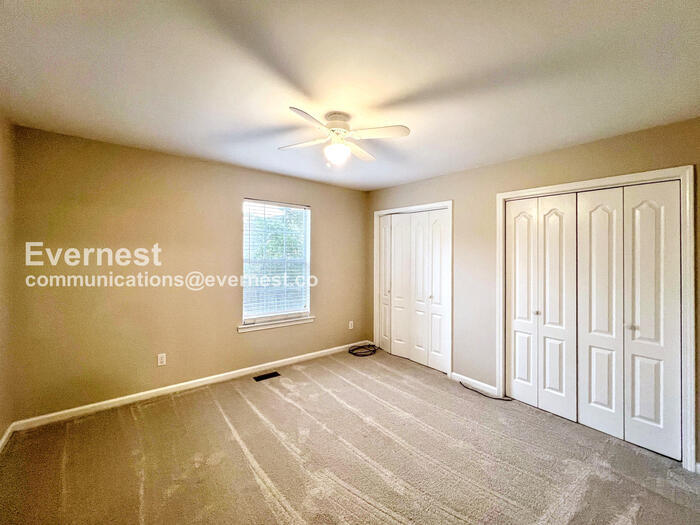 Building Photo - 121 Illinois Bayou Dr