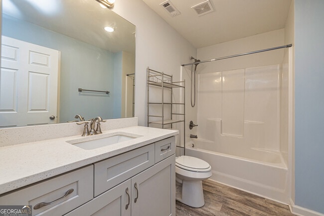 Building Photo - 759 Alvaton Rd