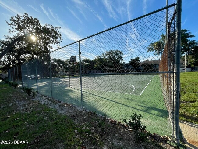 Building Photo - 112 Tomoka Meadows Blvd
