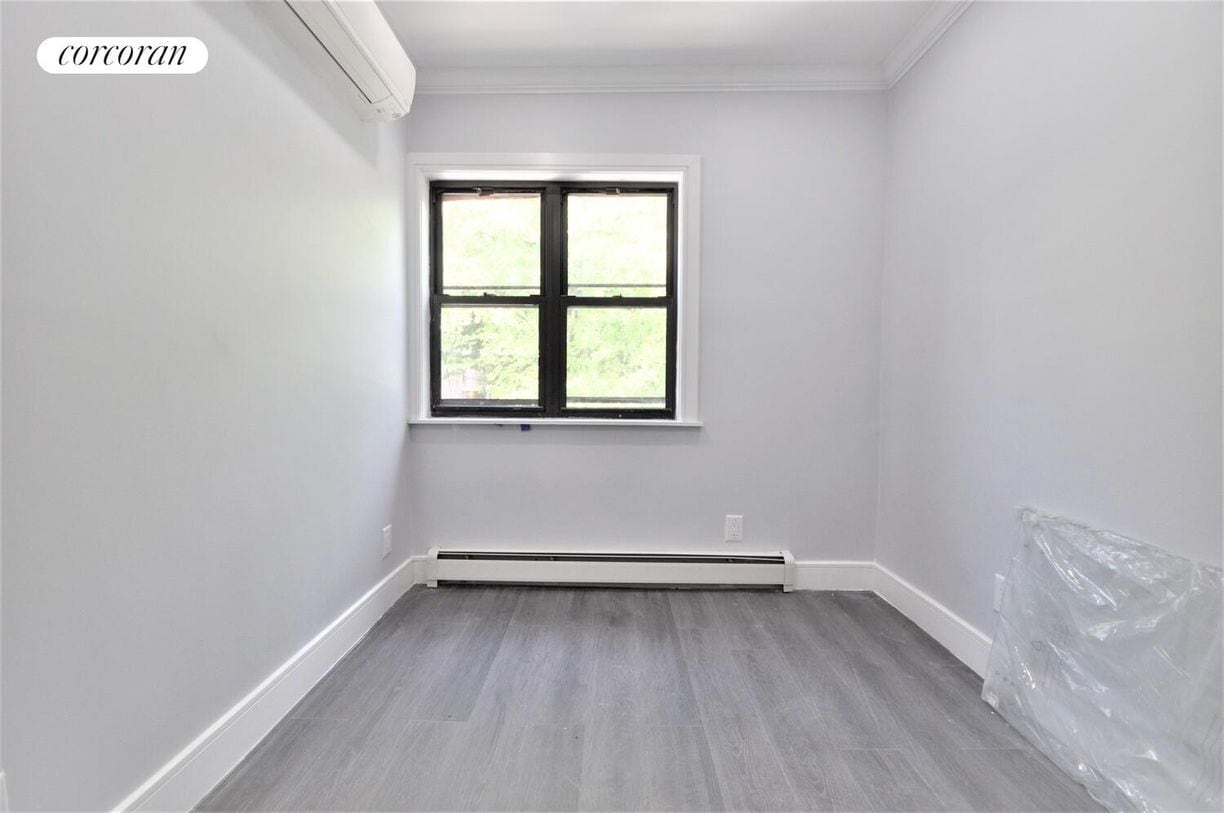 Building Photo - 163 E 46th St
