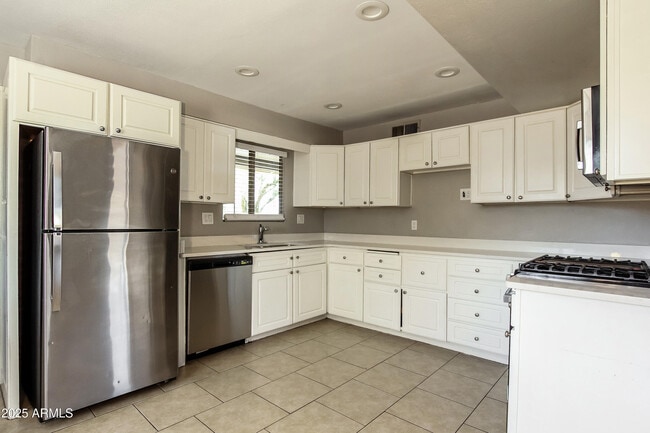 Building Photo - 7601 N 41st Ave