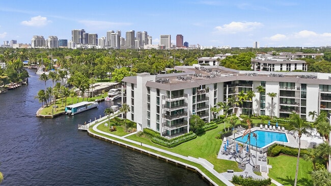 Building Photo - 1301 River Reach Dr