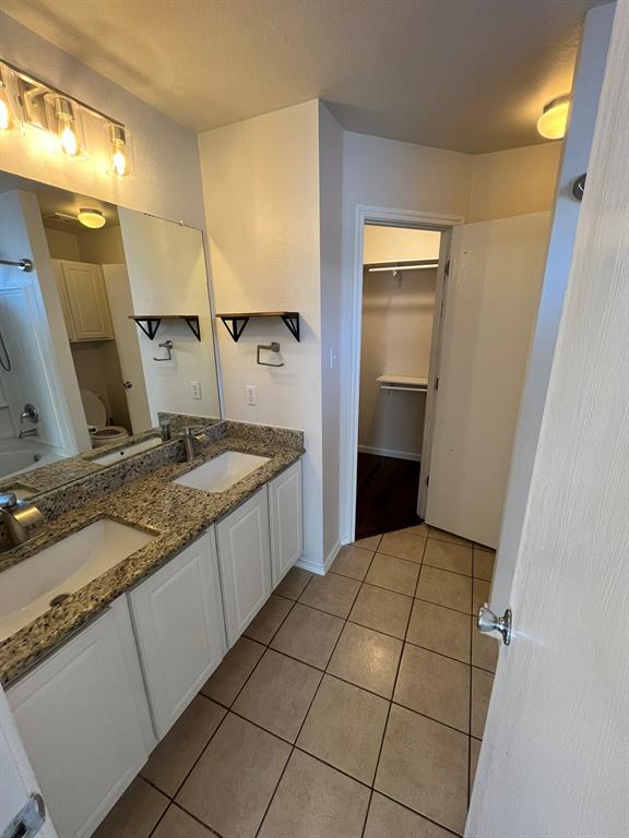 Building Photo - 300 Brandons Way