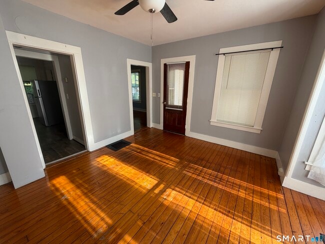 Building Photo - 31 Woodruff Ave