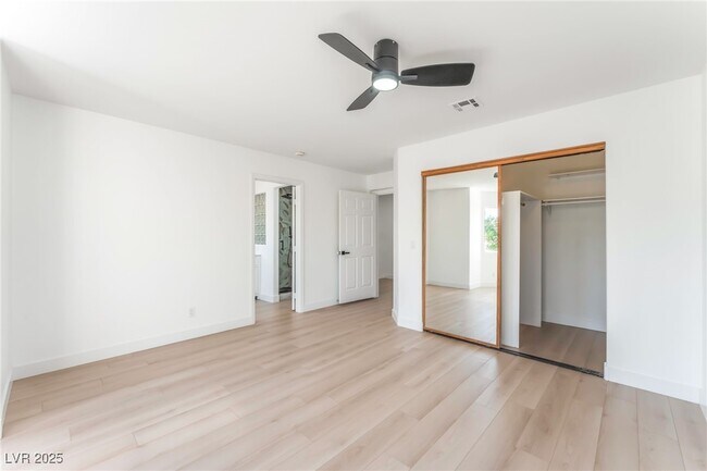 Building Photo - 8300 Bermuda Beach Dr