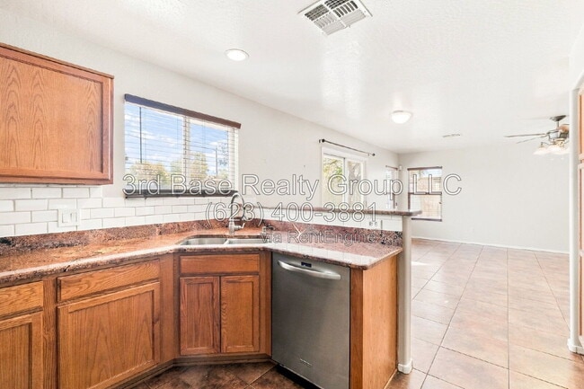 Building Photo - 22593 W Solano Dr