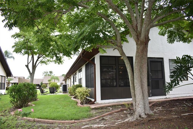 Building Photo - 1702 Aura Ct