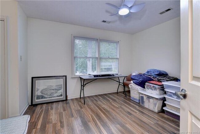 Building Photo - 2 Bedroom/ 2.5 Bathroom- The Mews