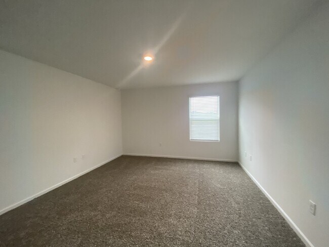 Building Photo - Beautiful 4-Bedroom Home in Cross Creek – Resort-Style Amenities & Convenient Clay County Location!