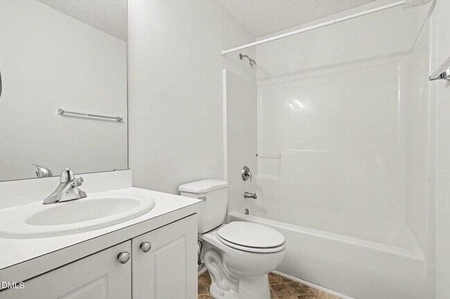 Building Photo - 233 Woodson Dr