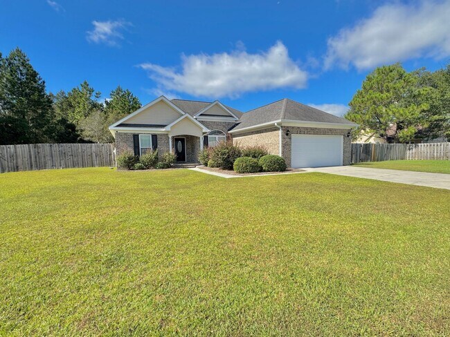 Building Photo - MOVE-IN READY! (Pet Friendly)