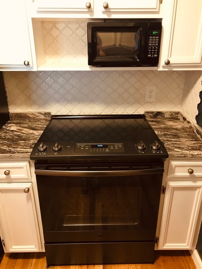 stove - 7080 W 20th Ave