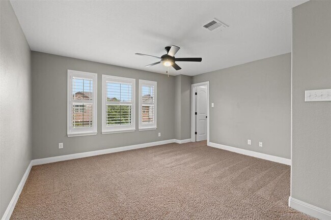 Building Photo - 313 Grand Jct Trail