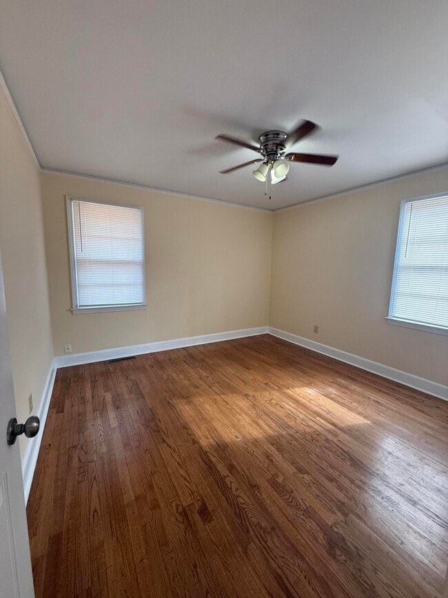 Building Photo - 119 Woodside Rd