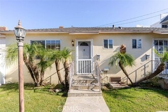 Building Photo - 320 E Dryden St