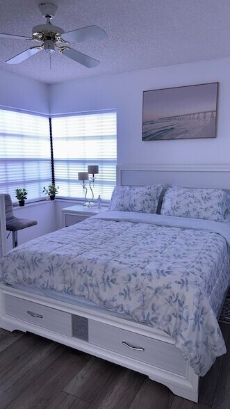 Building Photo - 5267 Europa Dr