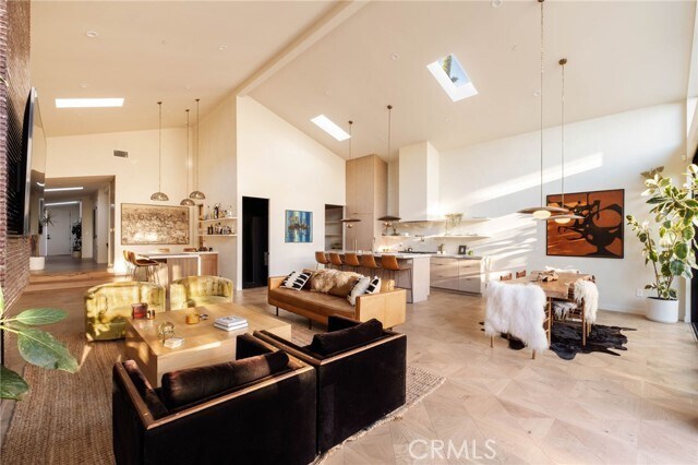 Building Photo - 354 5th