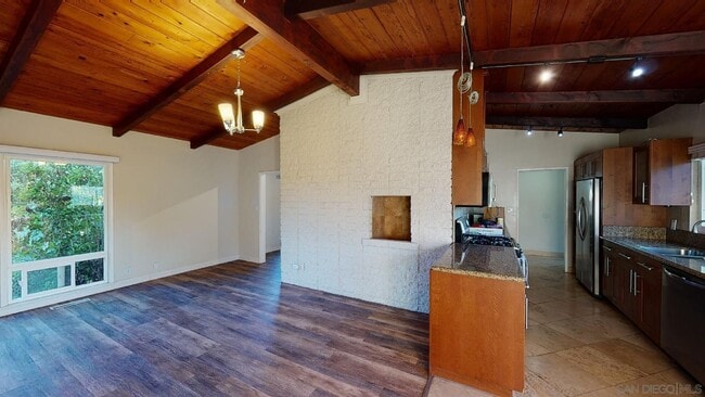 Building Photo - Large house on Prosperity! Private Yard! (...