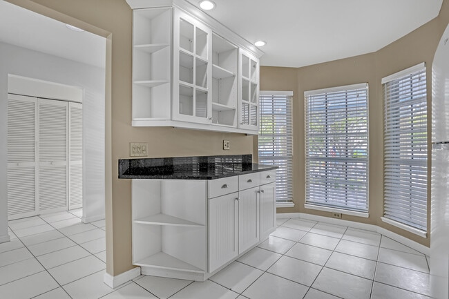 Building Photo - 604 Ocean Dunes Cir