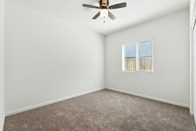 Building Photo - Modern, solar-ready, 3 bed / 2 bath House ...