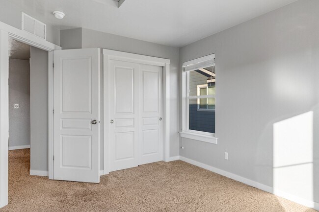 Building Photo - Modern 4-Bedroom Home in Meridian – Spacious Layout + Great Location