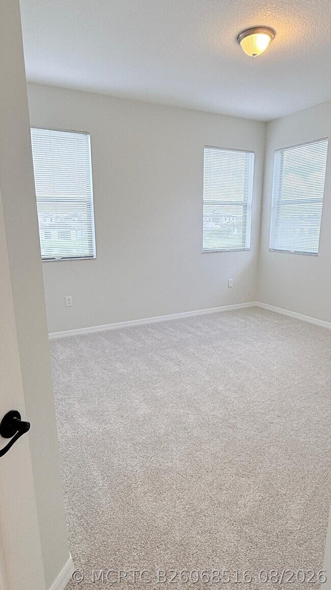 Building Photo - 5489 Soria Ave