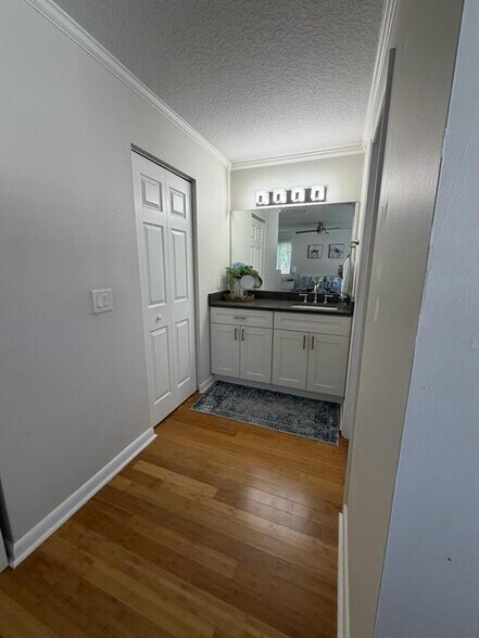 Building Photo - 699 Deer Creek Corona Way
