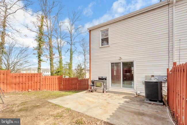 Building Photo - 2900 Williamsburg Ct