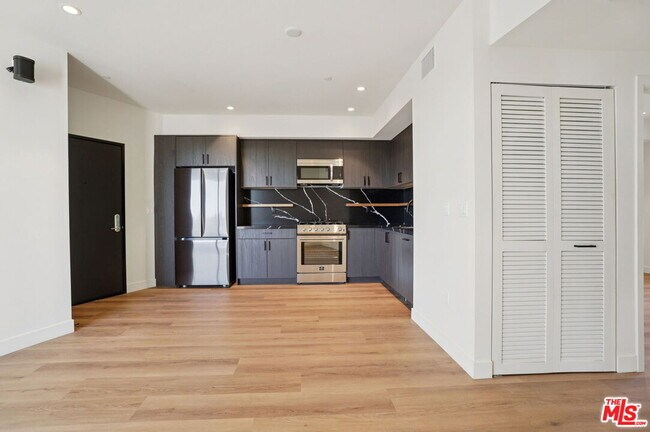 Building Photo - 1110 Spaulding Ave