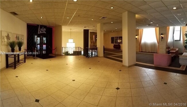 Building Photo - 5555 Collins Ave