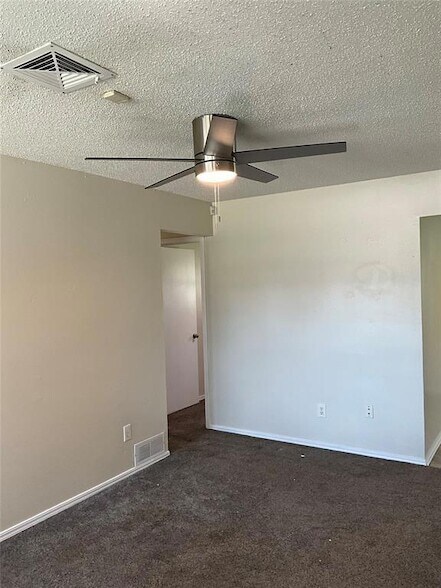 Building Photo - 4313 Suntane Rd