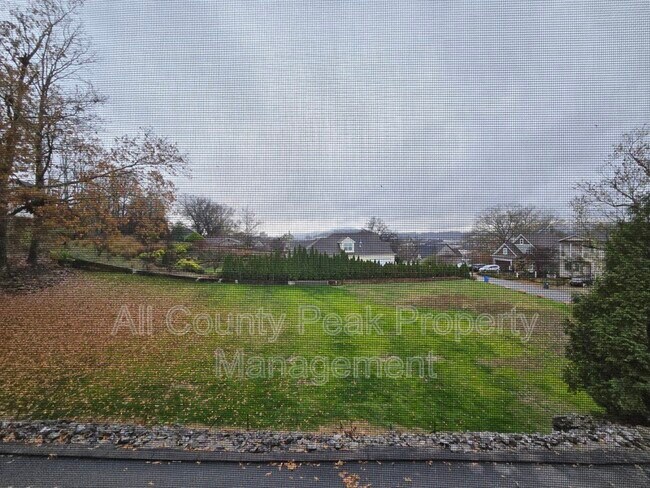 Building Photo - 216 Shady Ridge Ln