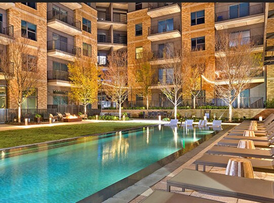 Building Photo - 7200 Kincaid-1101