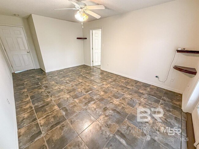 Building Photo - 33701 Rosalia Ave