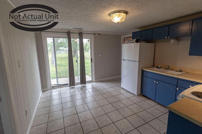 Building Photo - 6825 N Brown Station Dr