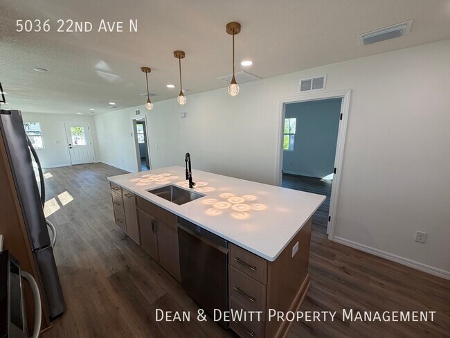 Building Photo - 5036 22nd Ave N