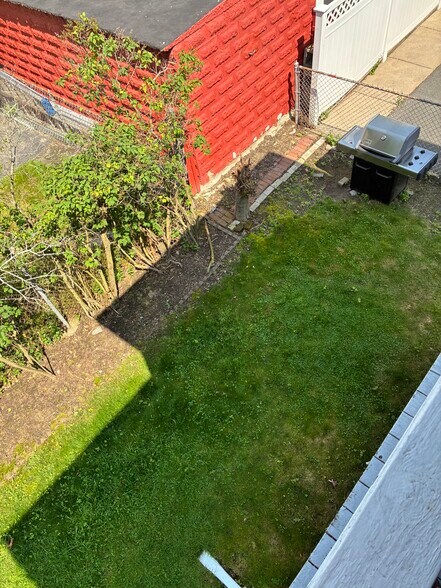 Yard, shaded beds for more gardening - 29 Rose St