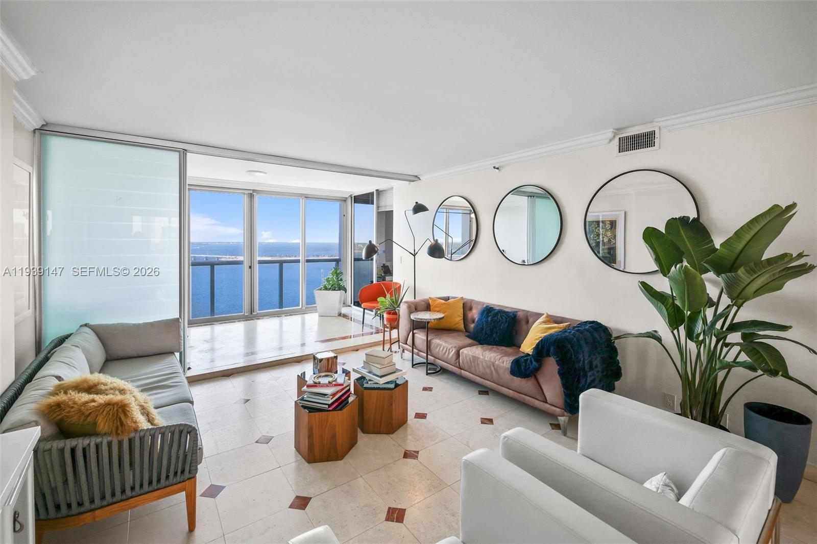 Building Photo - 1541 Brickell Ave